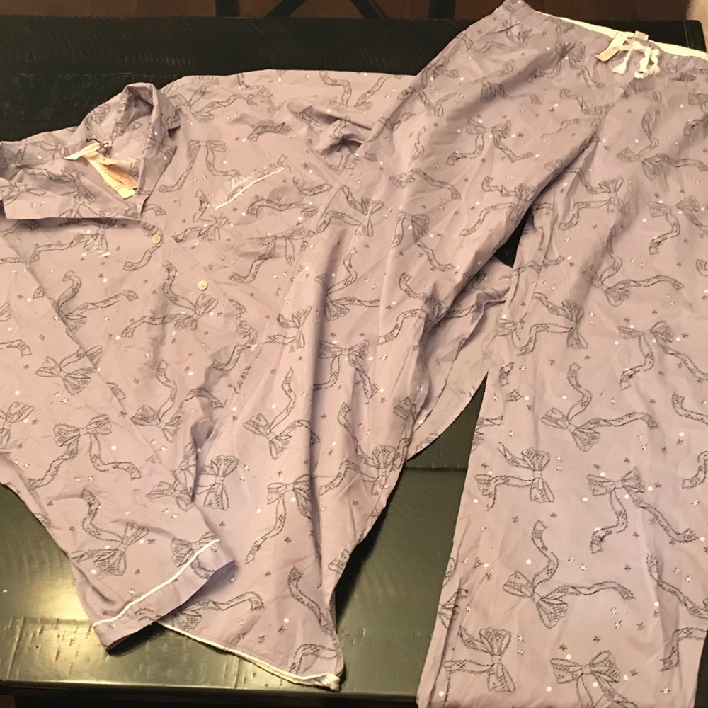 Victoria's Secret Women's Pajamas Set